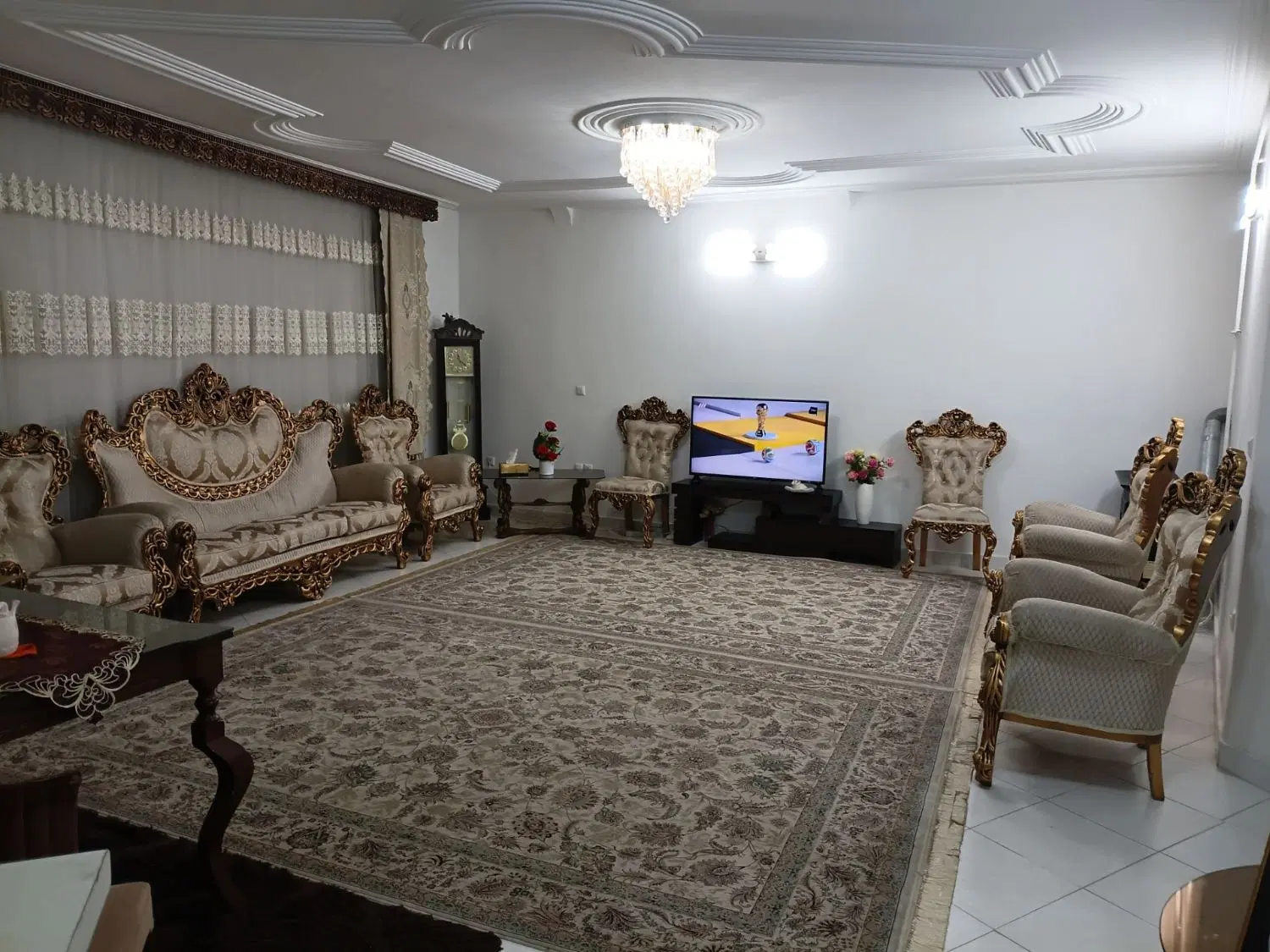 آپارتمان  میدان جانبازان 81متر  4ط4واحد ط اول