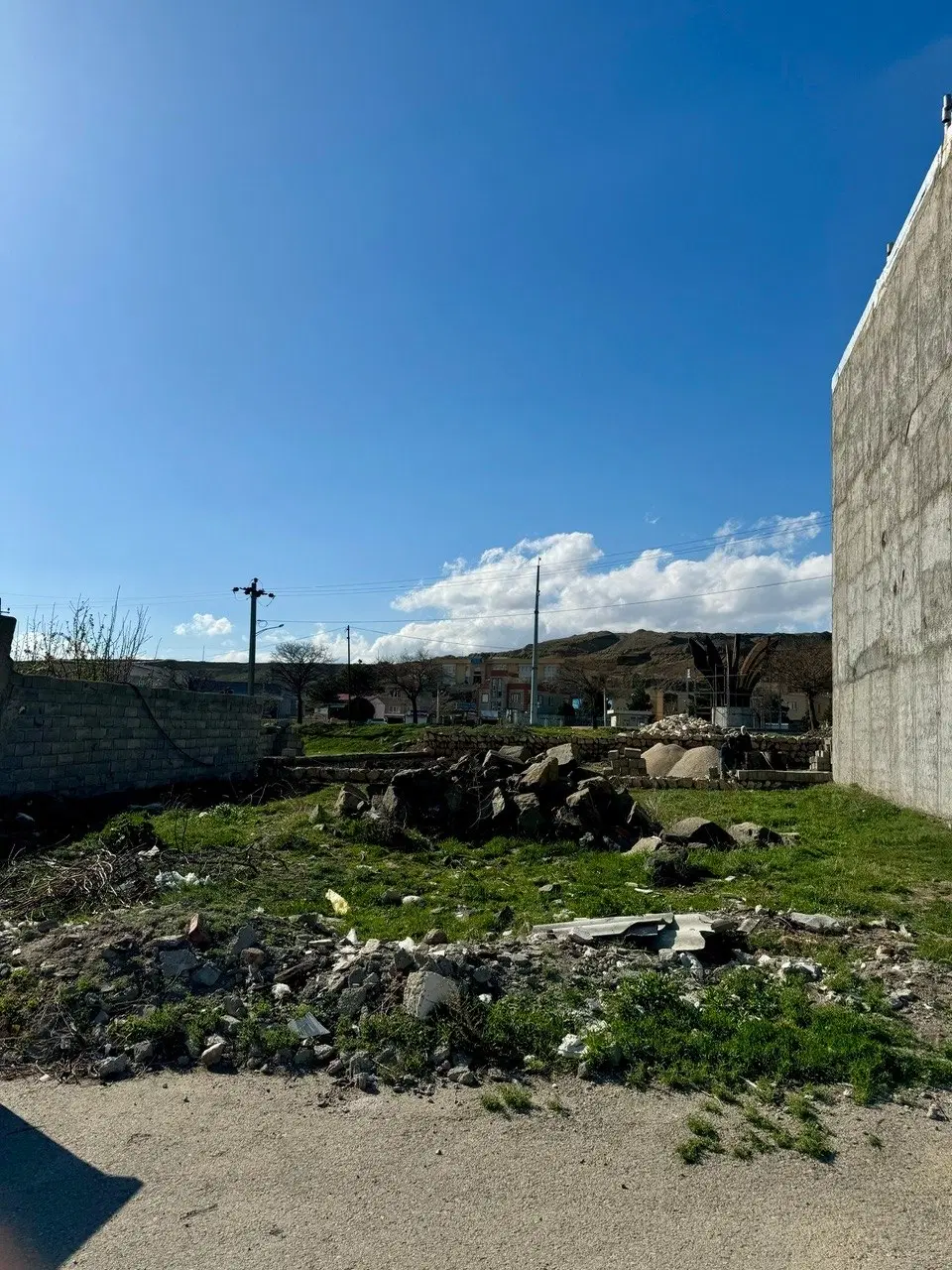 ملک در نمین