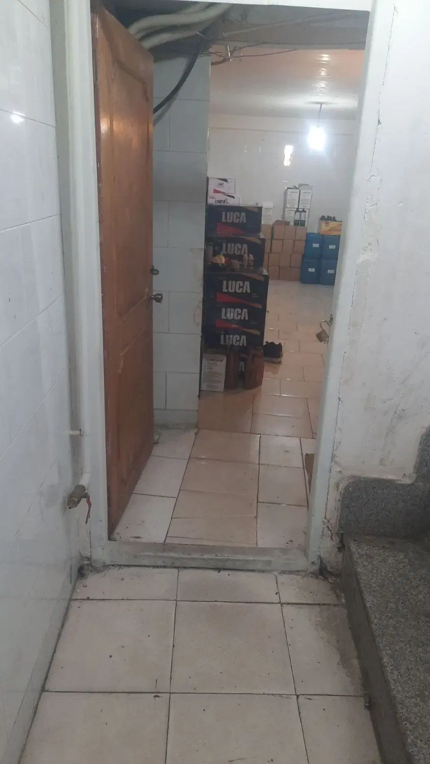 رهن و اجاره زیرزمین به متراژ 70متر دربر خیابان