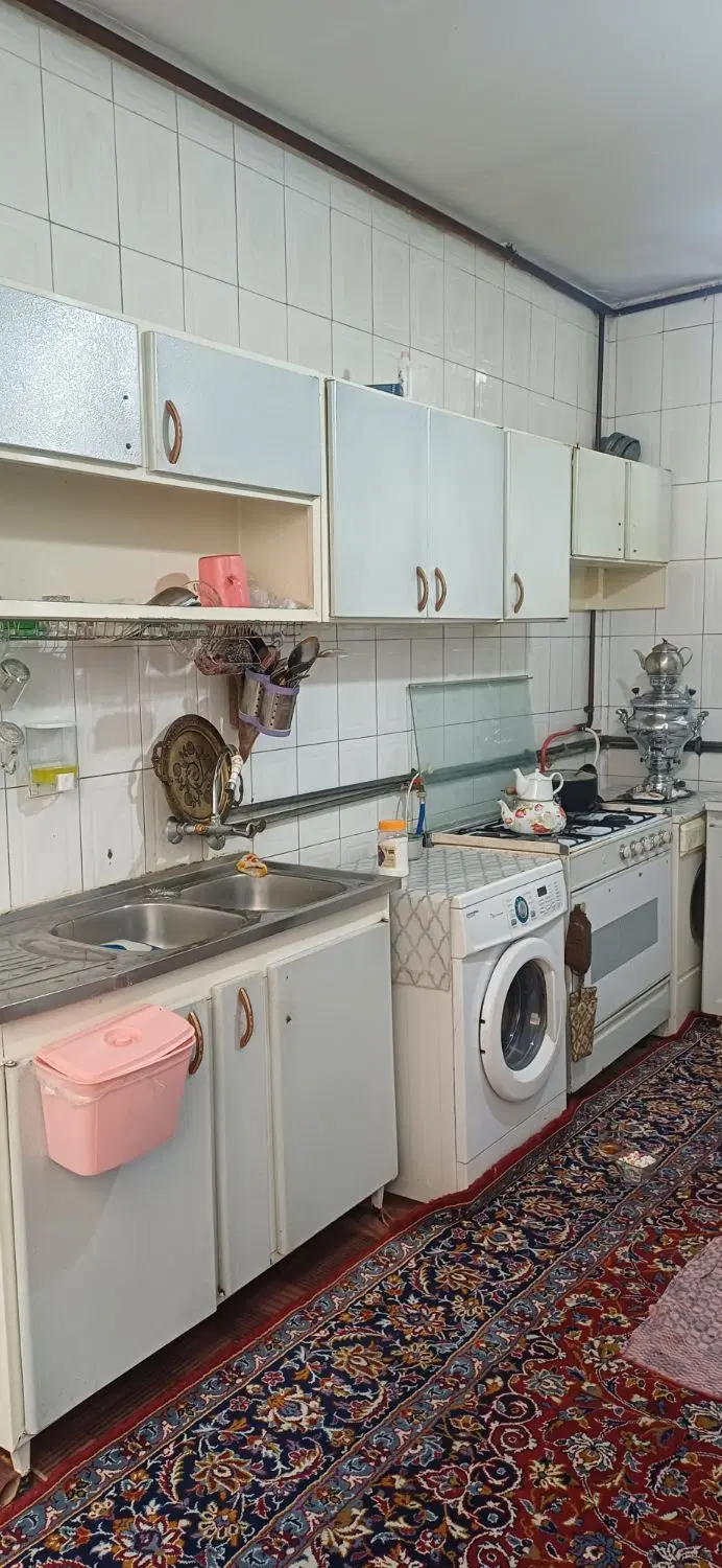 طبقه همکف بابک ۳ غربی