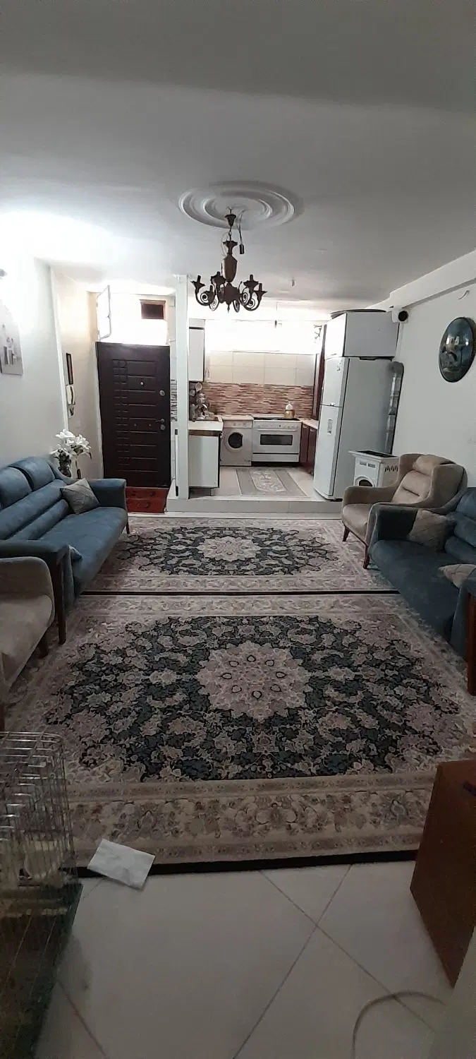 ۵۰ متر همکف حیاط دار