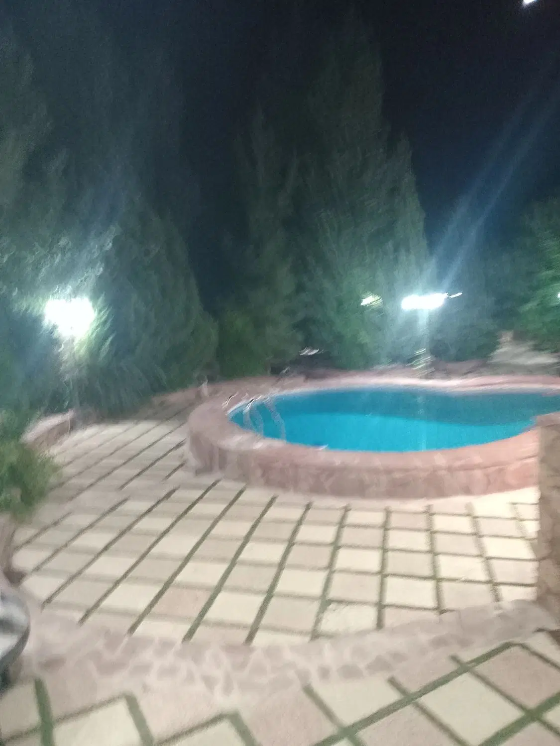 ملک فروشی نزدیک زنگارکی