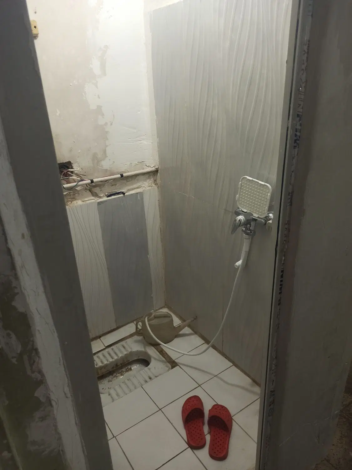 مغازه ۳۵ متری حاشیه توس