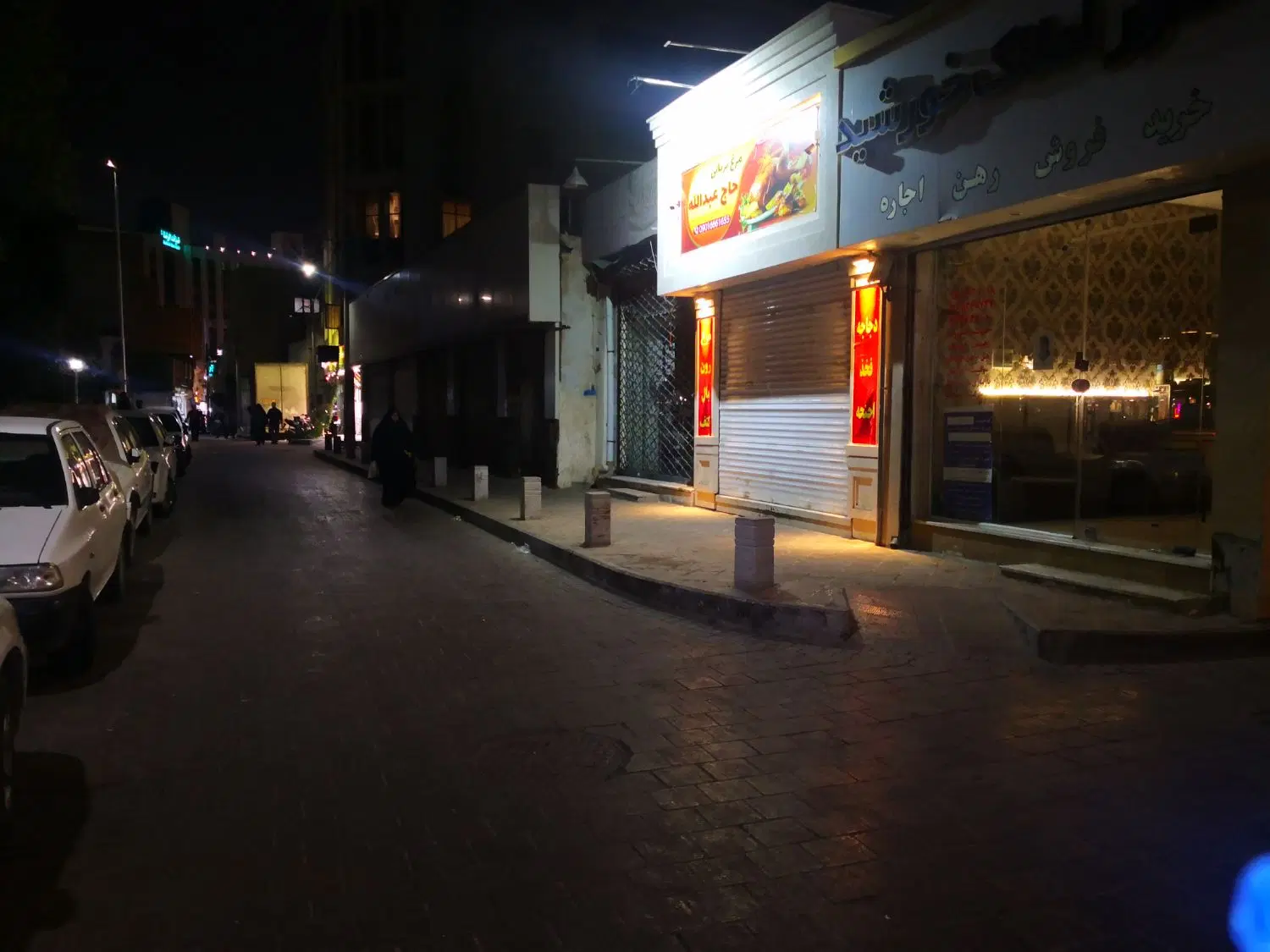 اجاره مغازه تجاری در خ آیت... خامنه ای مقابل پارک