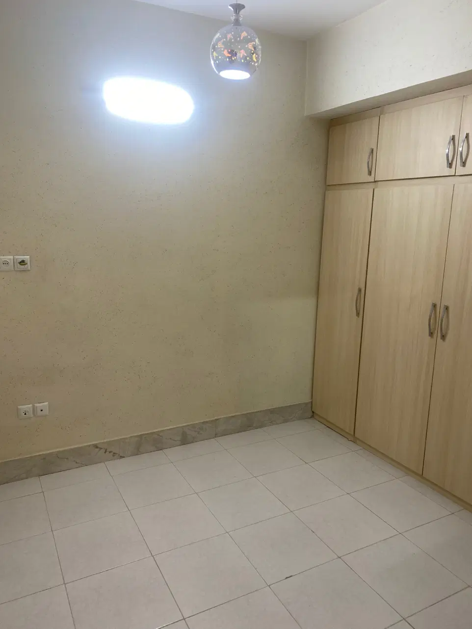اپارتمان ۲خوابه همکف جابر عادل پور