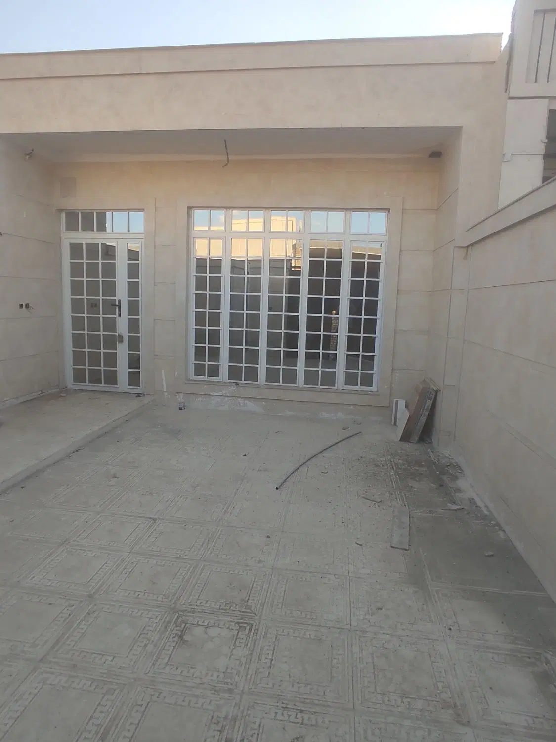 خانه استقلال 27