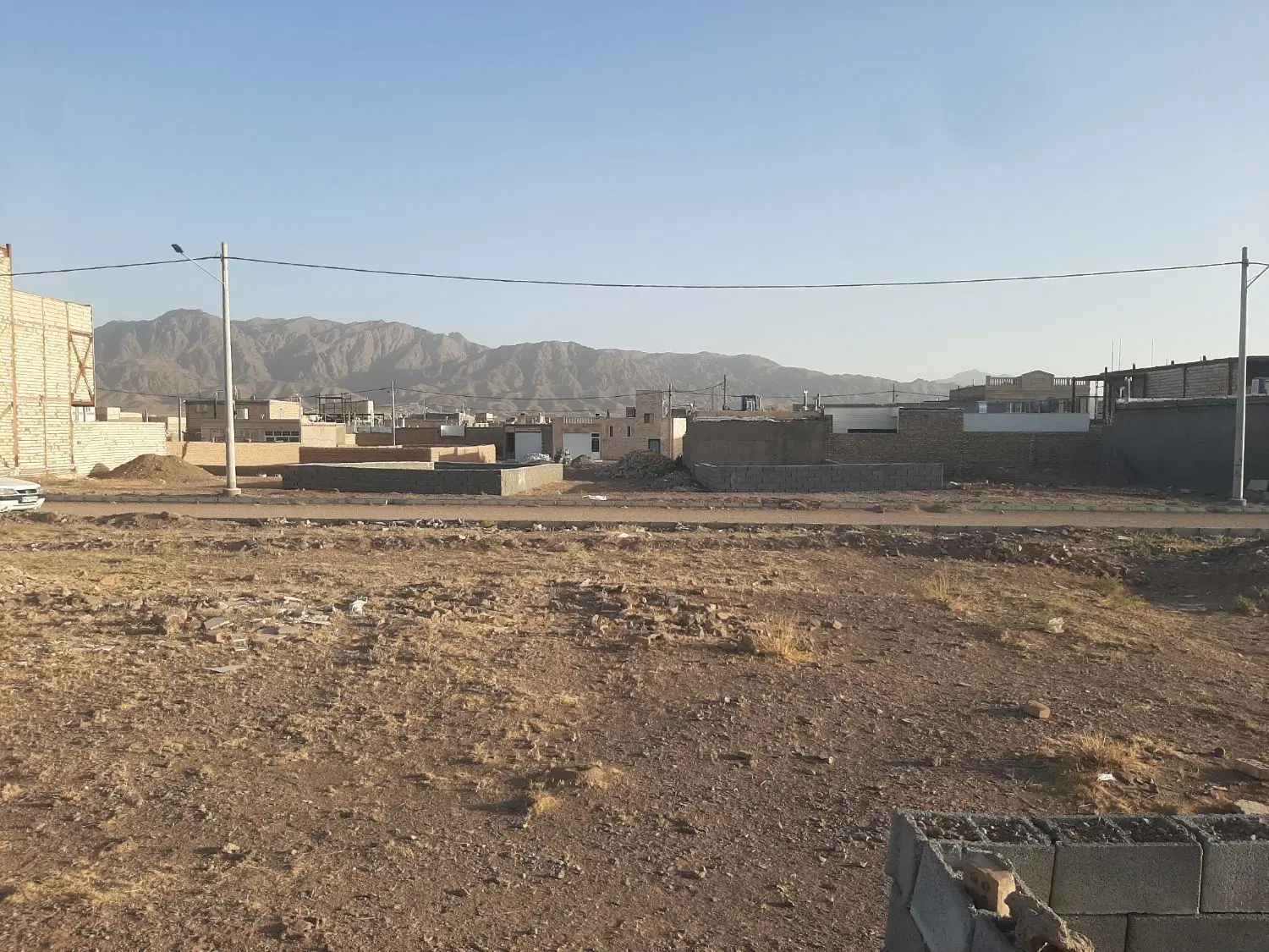 زمین حاجی اباد