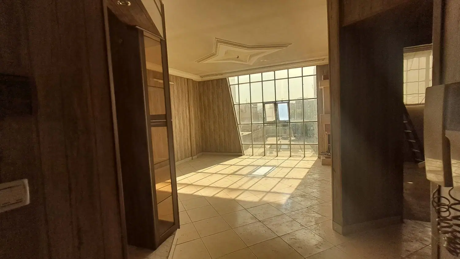سند دار _ با پارکینگ _ کوچه ده متری
