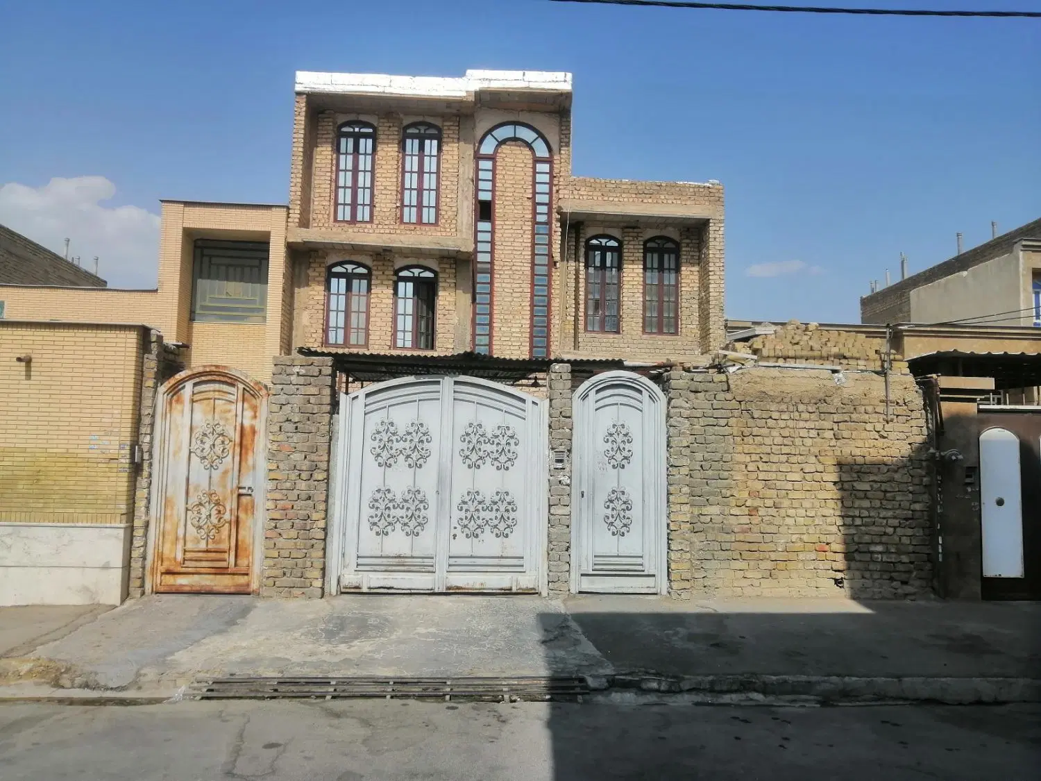 فروش منزل ویلایی دو طبق ونیم