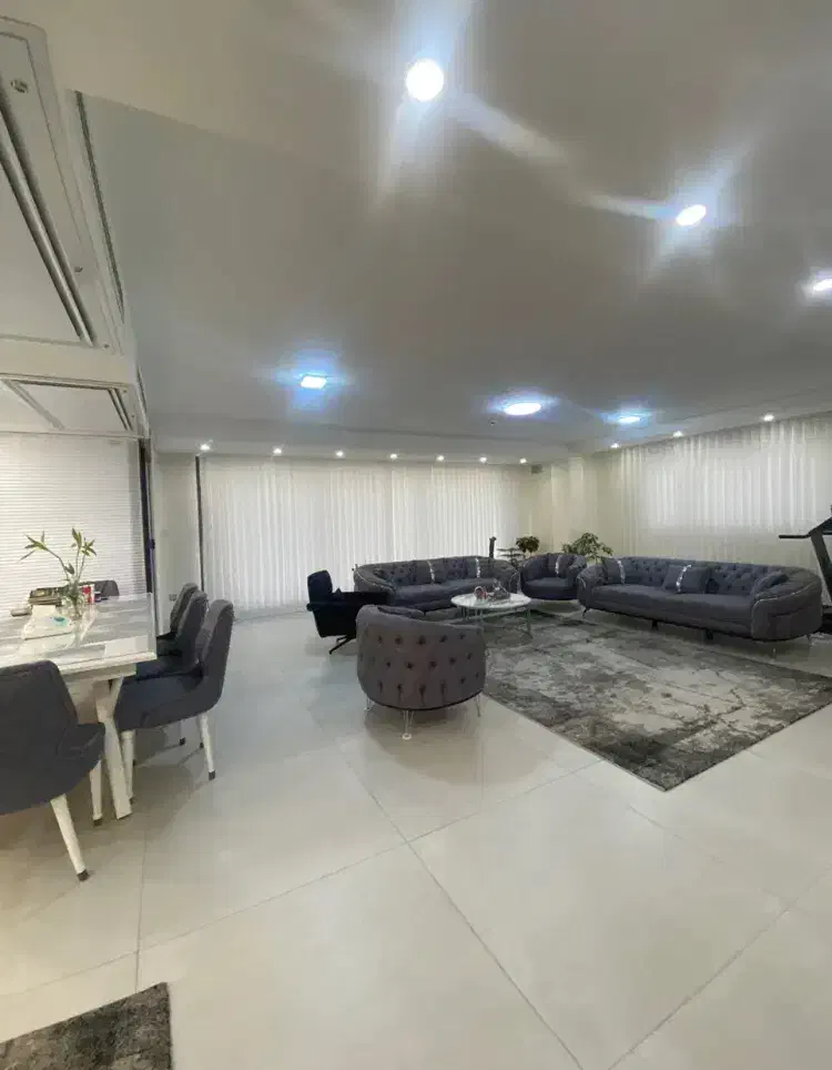 اپارتمان ۲۴۰ متر ۳ خواب لوکس قدوسی غربی
