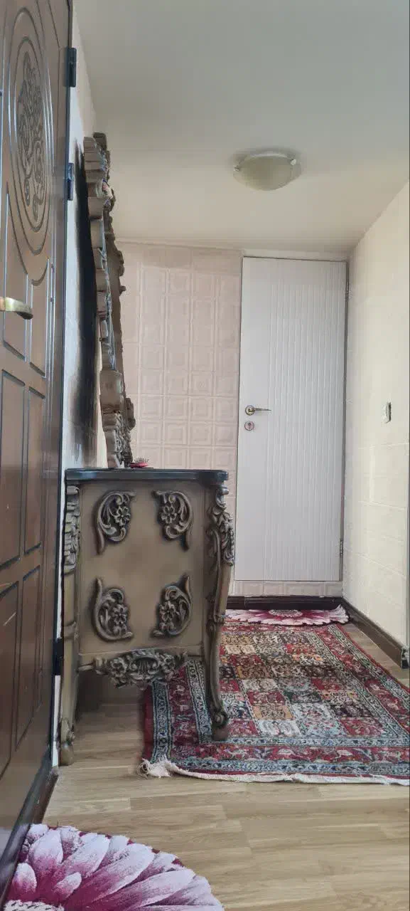 ساختمان تک واحدی نزدیک حرم