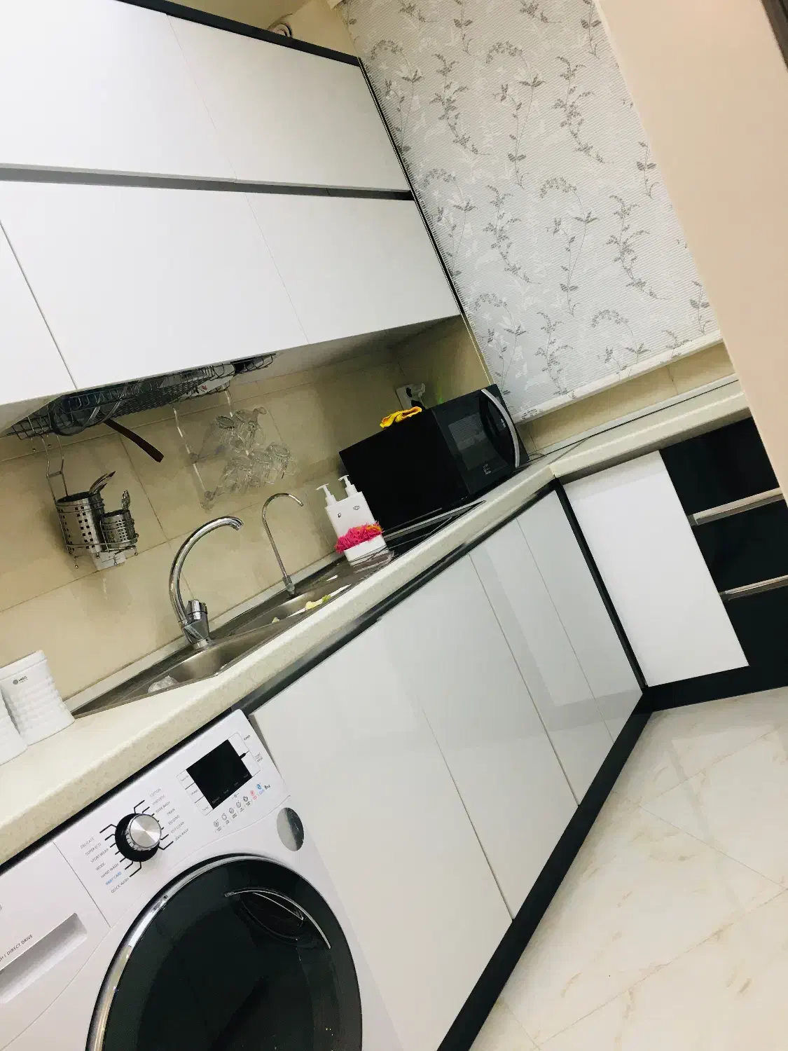100 متر زمین با ۴طبقه بنا