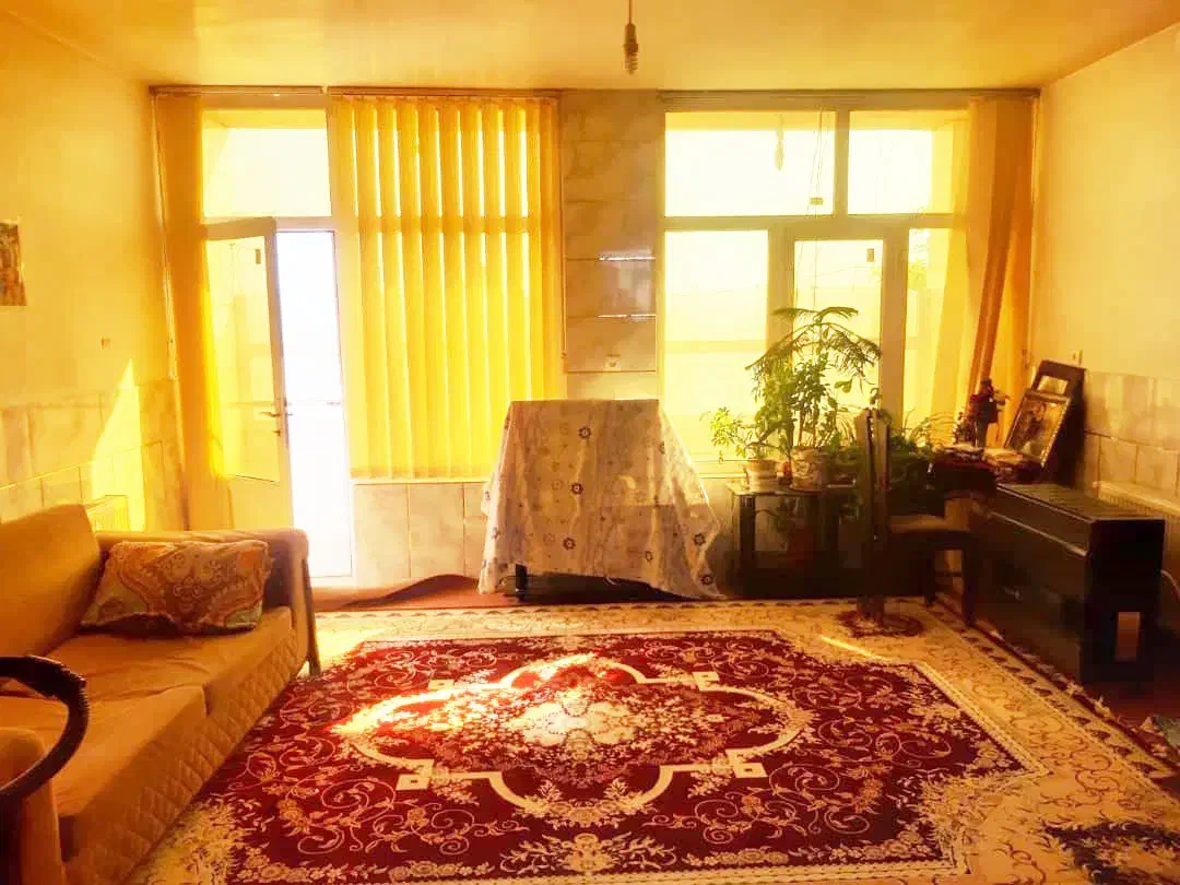 آپارتمان ۲۲۰متری ۴خواب بزرگ پرنور