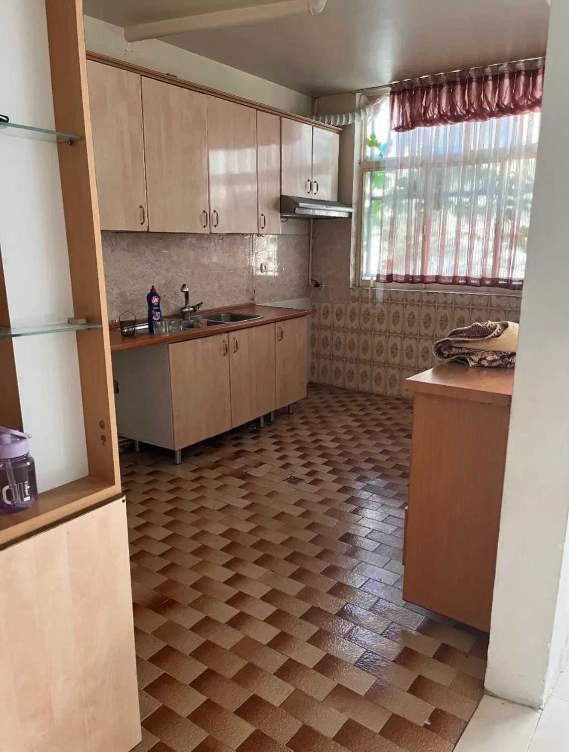 اجاره ۱۶۵ م بالکن ،حیاط دار،کم واحد،خیابان ۲۲ بهمن