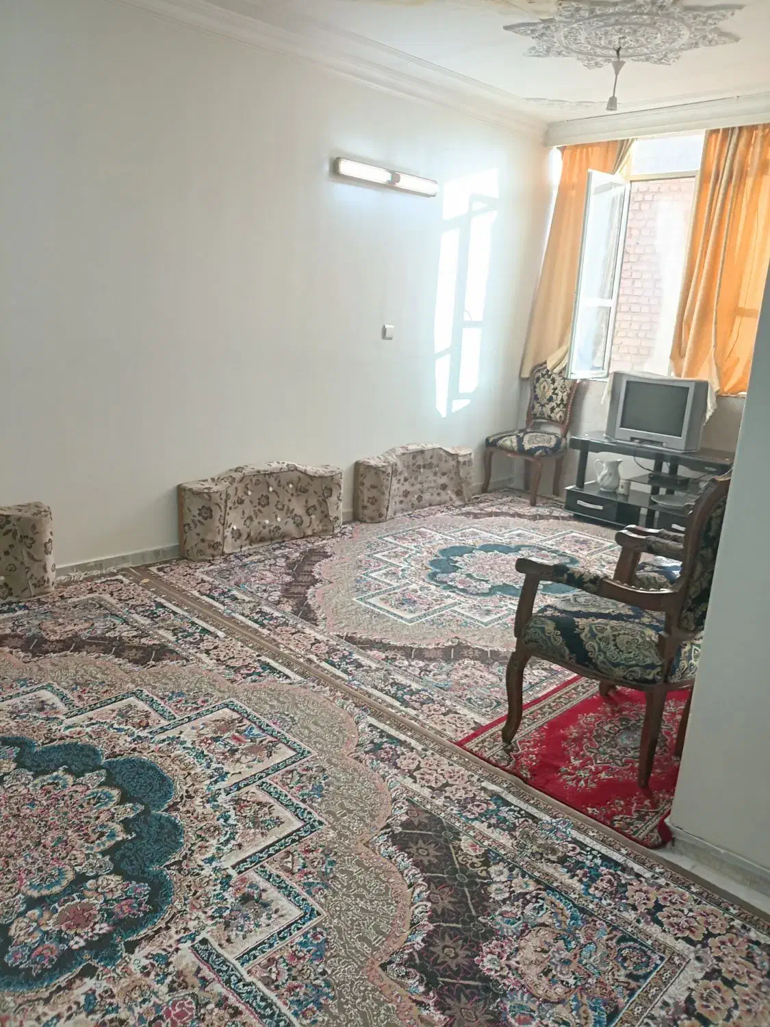 فروش مسکونی ۲ طبقه ۲۴ دوم