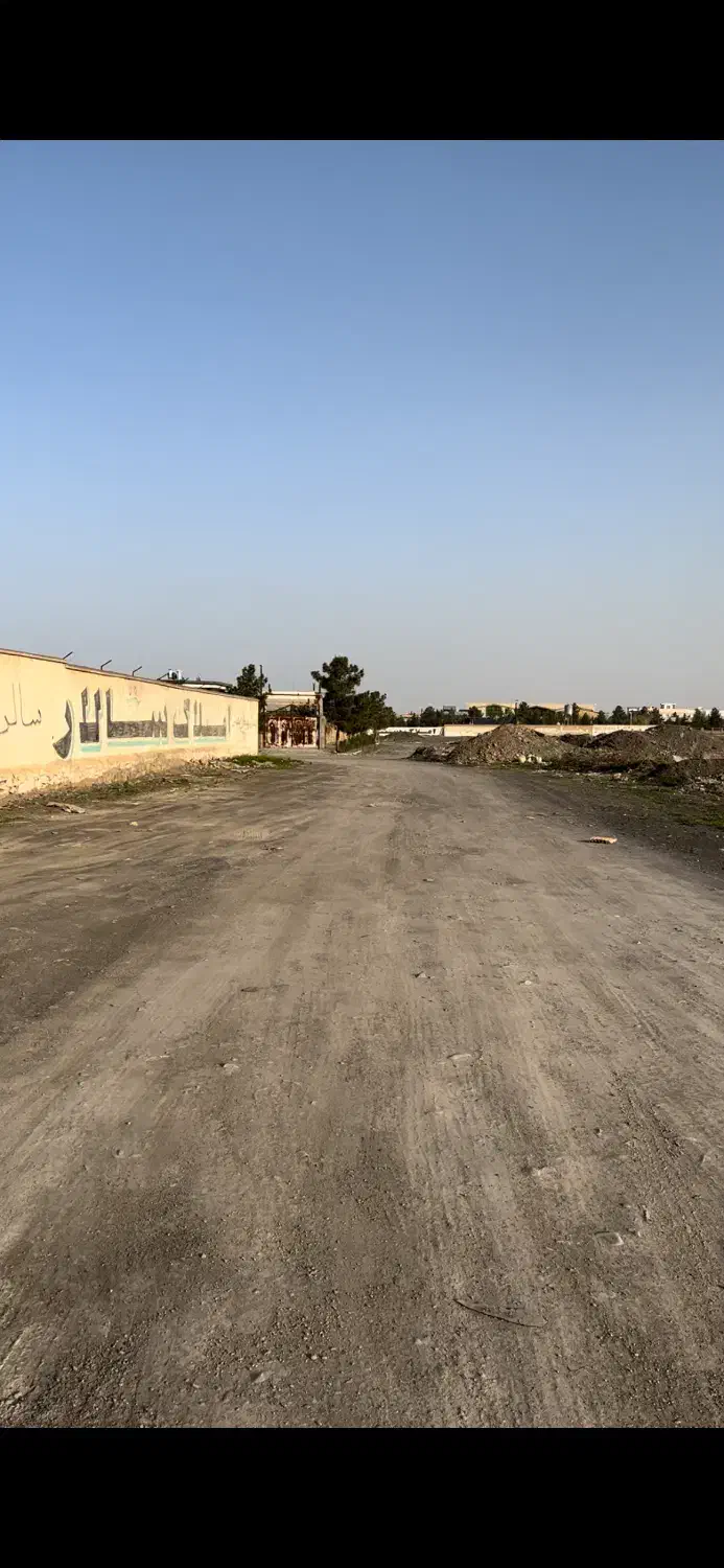 زمین ۱۸۰۰ متر