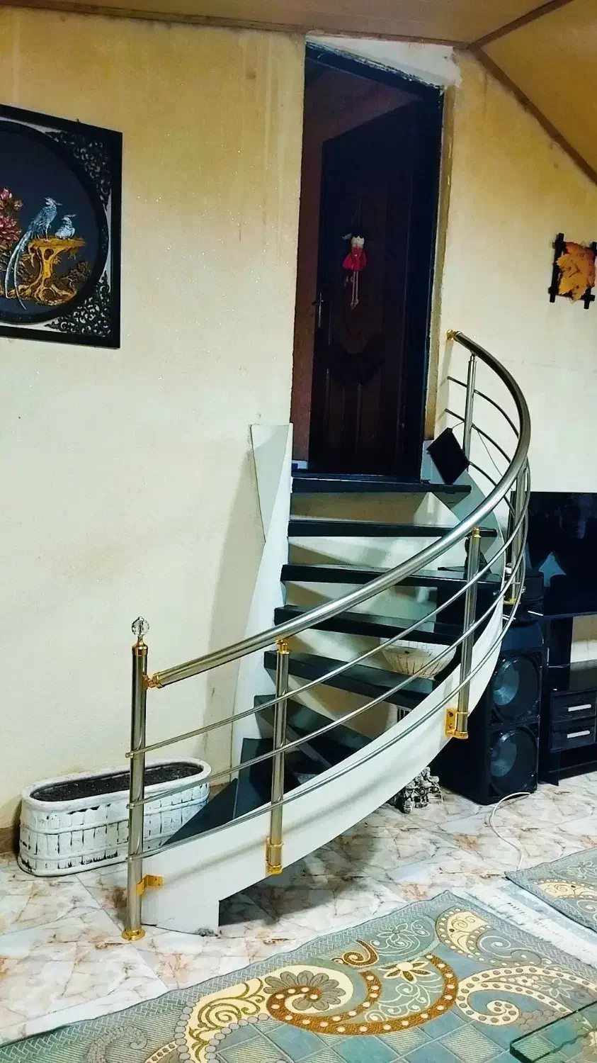ویلا۲۲۰متری_انشعابات نصب_دیوار بلند و مستقل