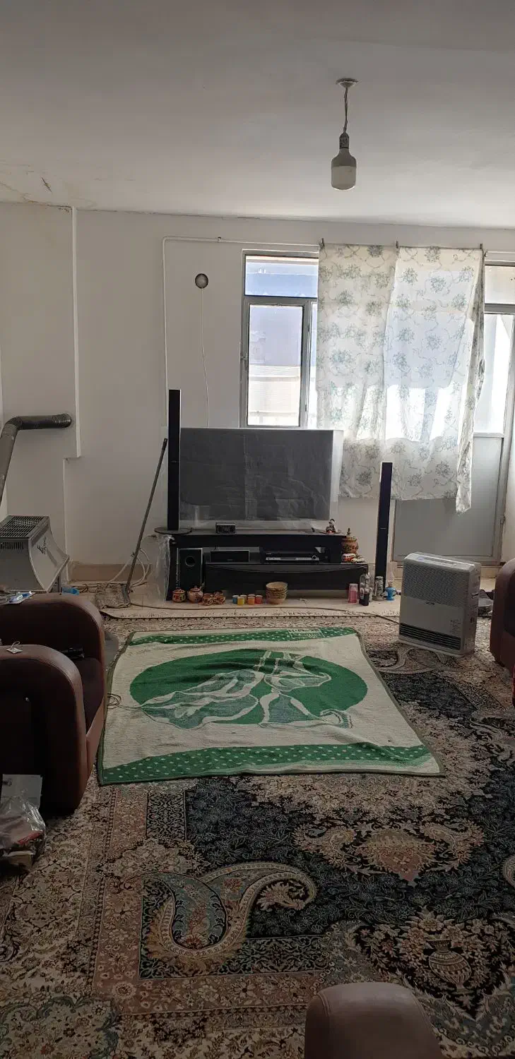 واحد ۷۵ متری الهیه با اسانسور و انباری و پارکینگ