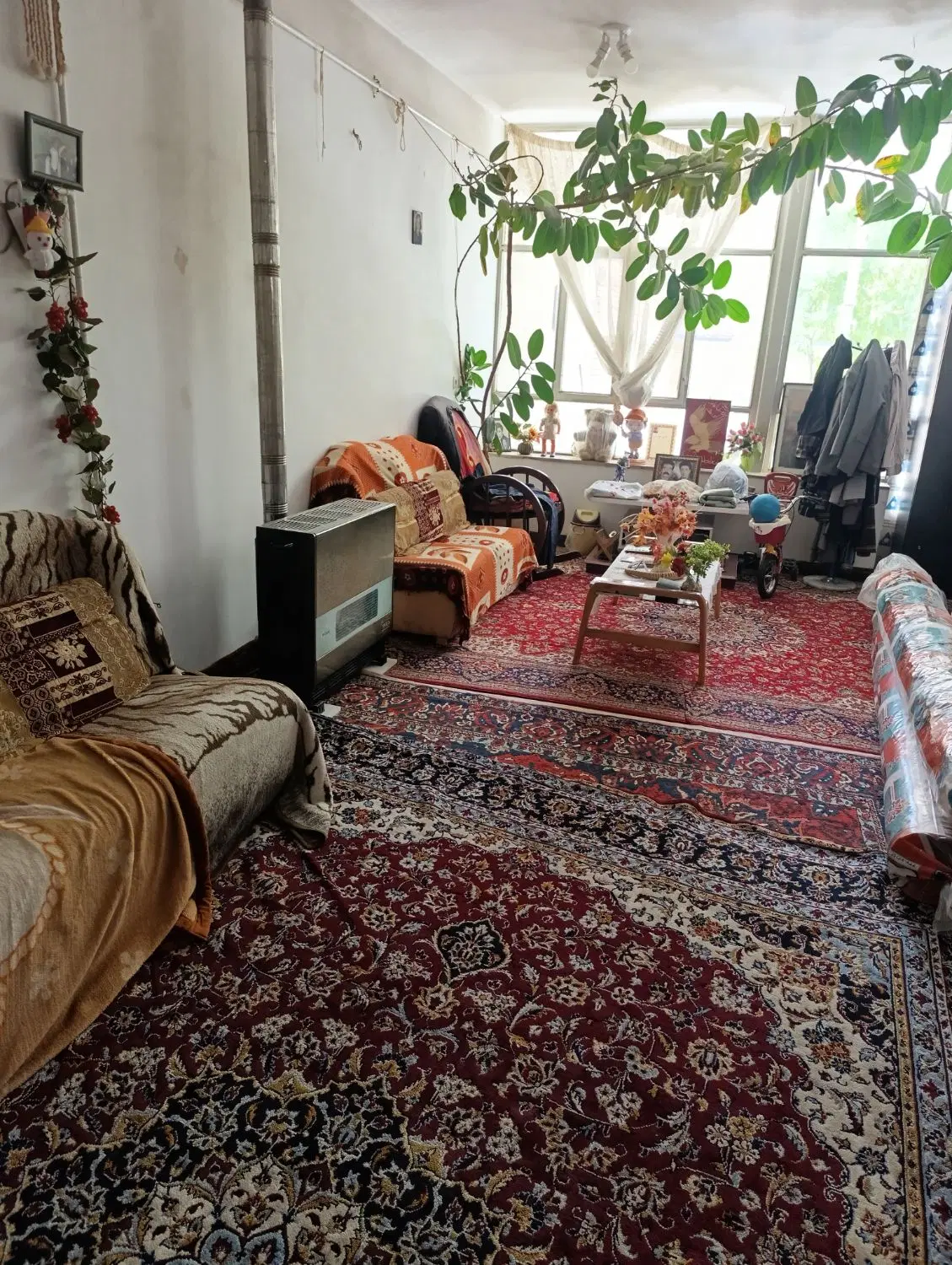 خانه ویلایی پشت باغ حکیمی قابل سکونت آهن پوش