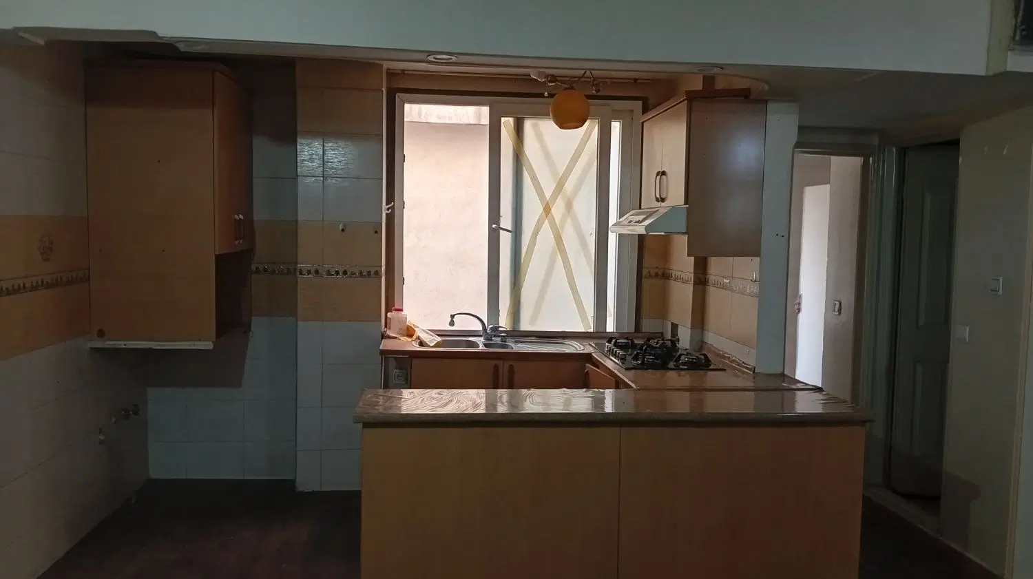 پارکینگ دار خ کارگر چهارراه لشگر 54متری