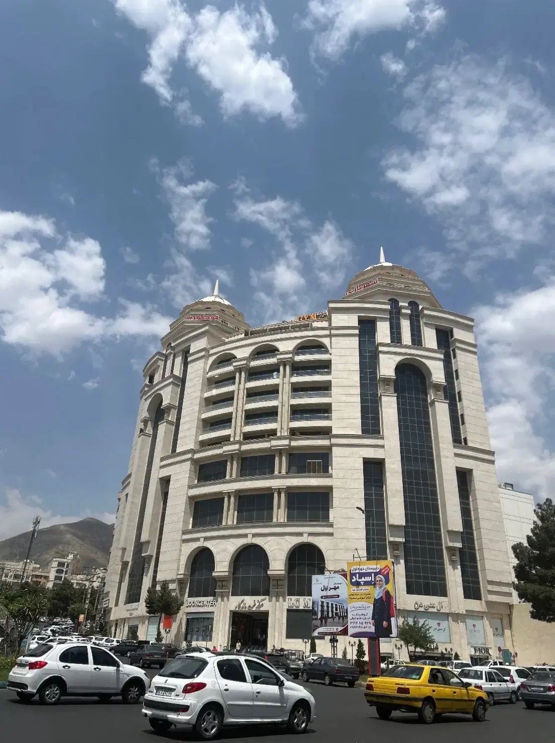۳۰متر_تجاری پرتردد_طبقات منفی_برج ماندگار
