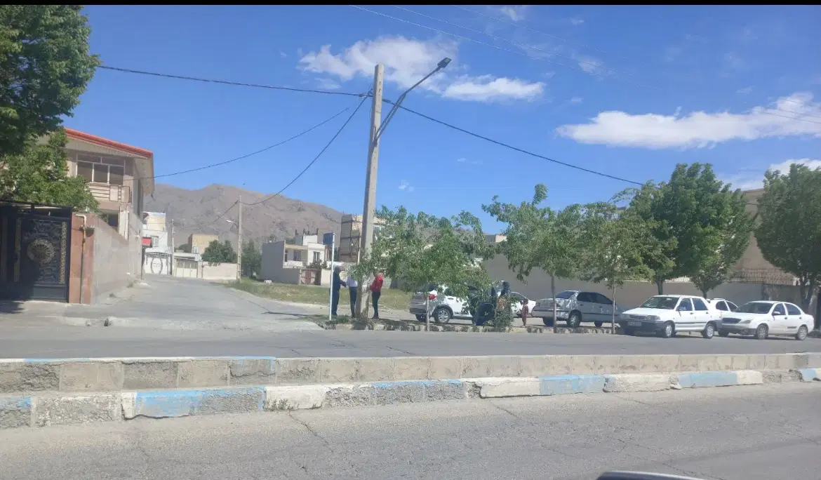 گلشهر۱۲۰۰ متر بر بلواراصلی دوکله