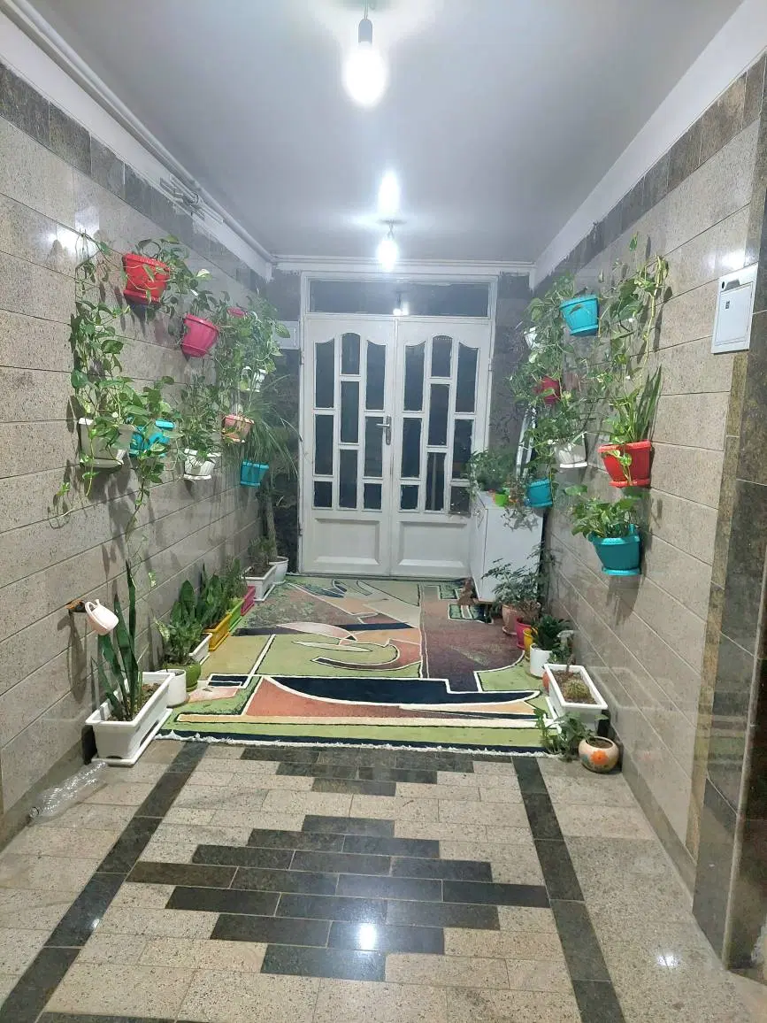 خانه دربستی، ۱۱۰ متر، قابل زندگی، بی خرج