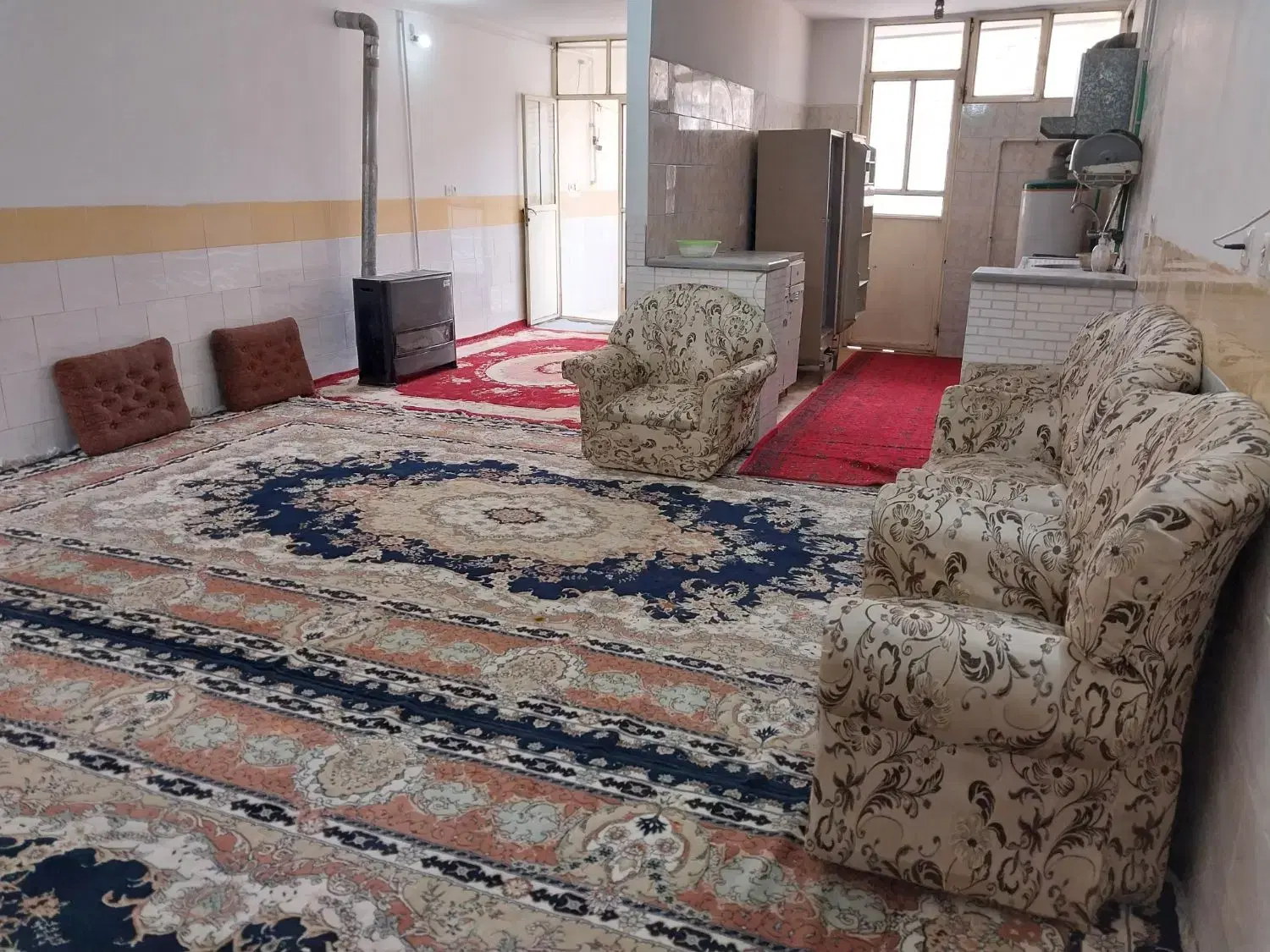 بزرگ آرام خلوت منزل سوئیت واتاق وپارکینگ ومبله