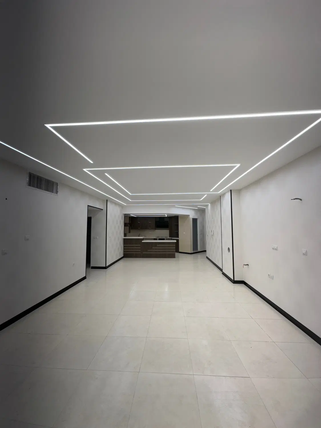 آپارتمان دو خواب تاپ لوکیشن لوکس