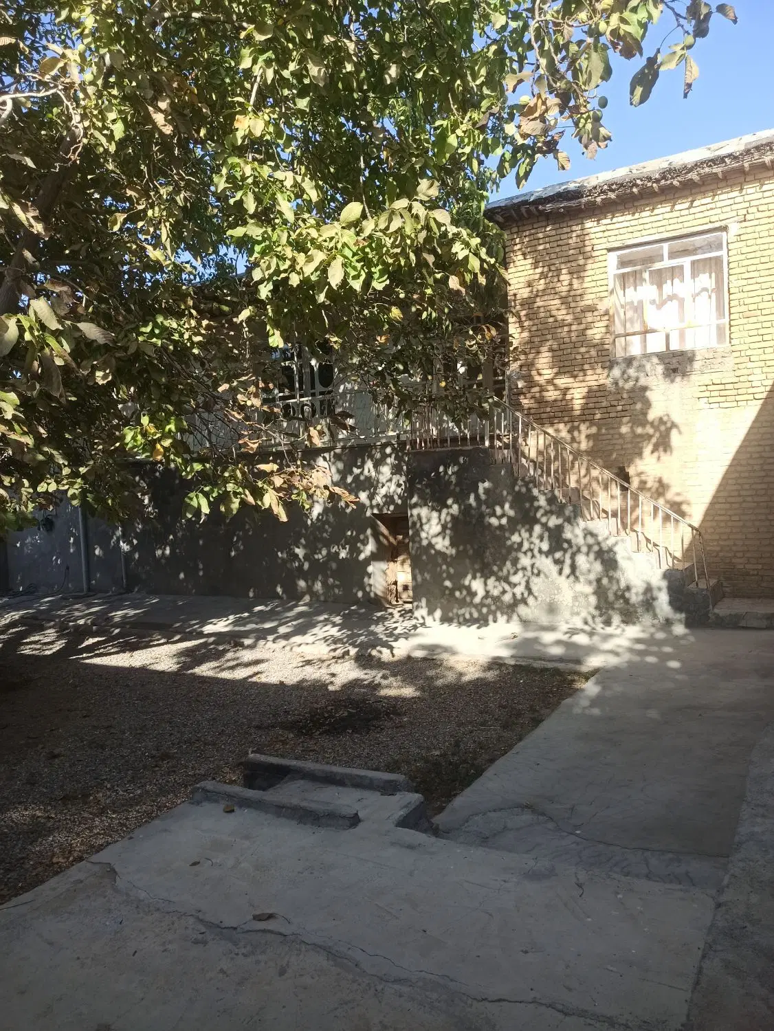 خانه سنتی باقدمت 60ساله