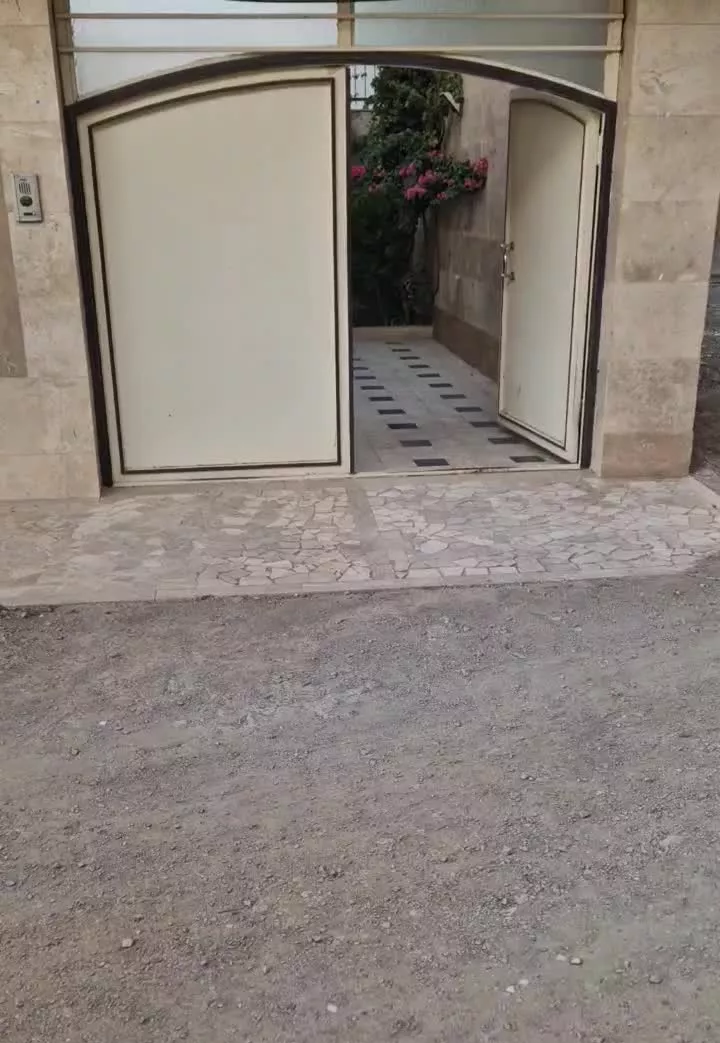 ویلایی ۳خوابه ۱۸۰متری همکف در شهرک سازان پردیسان