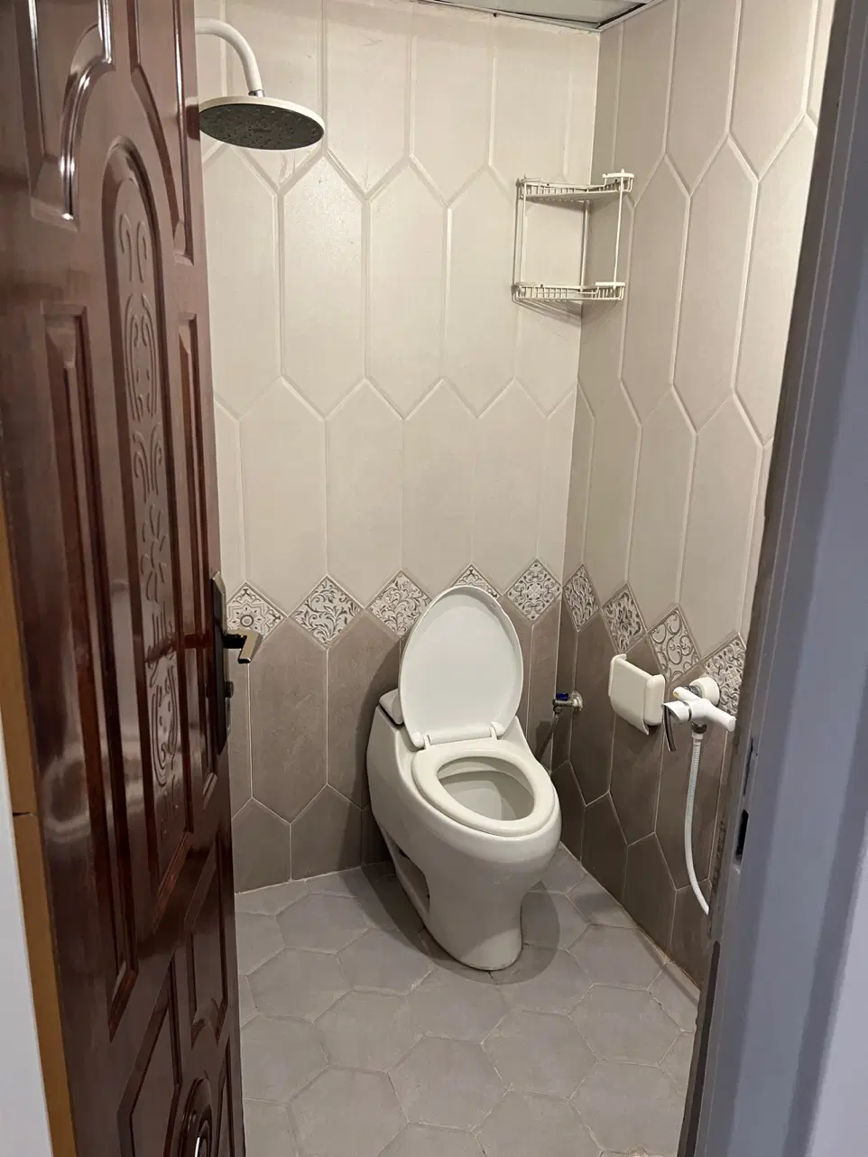 آپارتمان ۹۳متر دو خواب  کوی زنبق.  (مهرشهر)