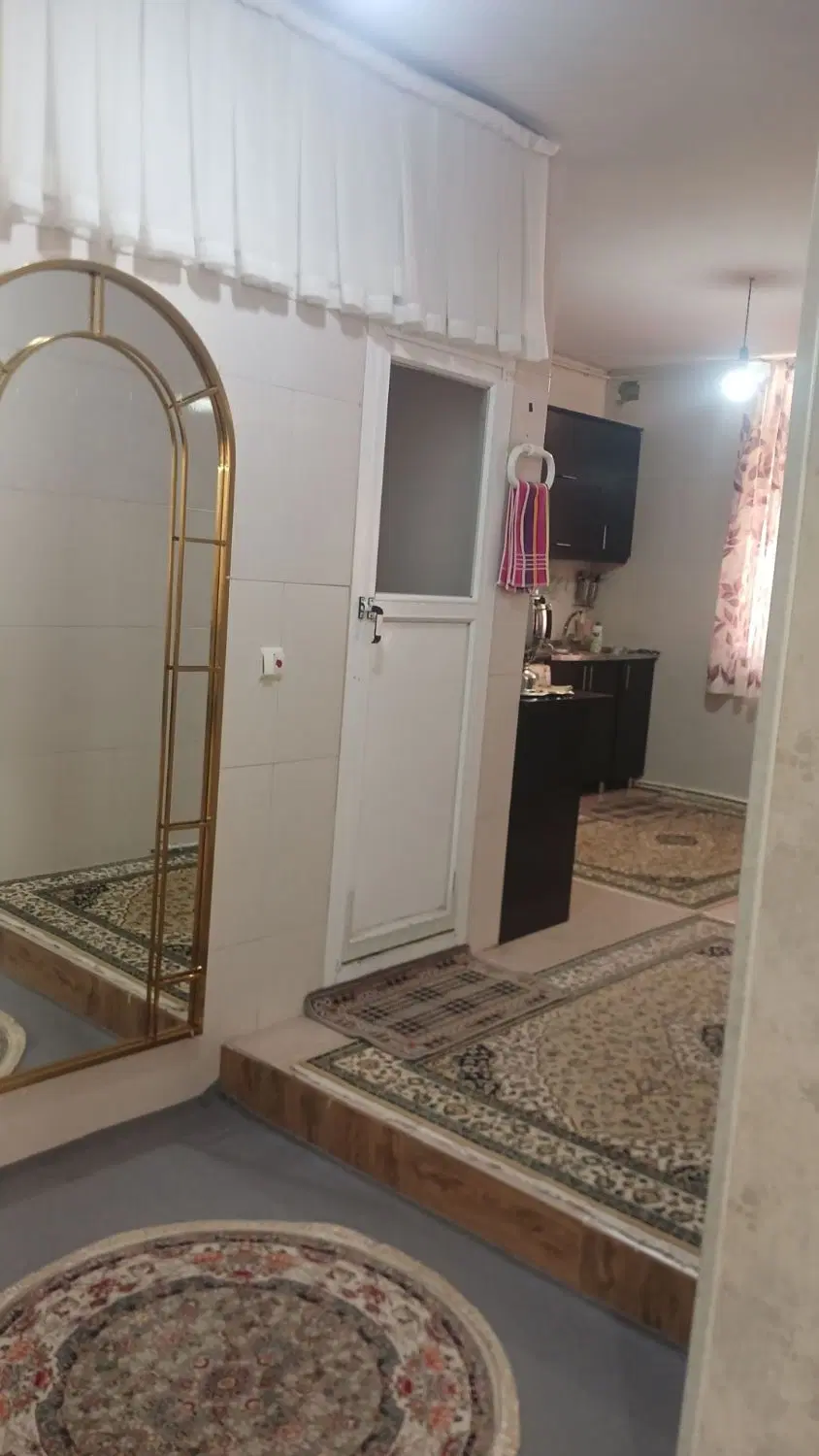 خانه دوطبقه در حکمت آباد