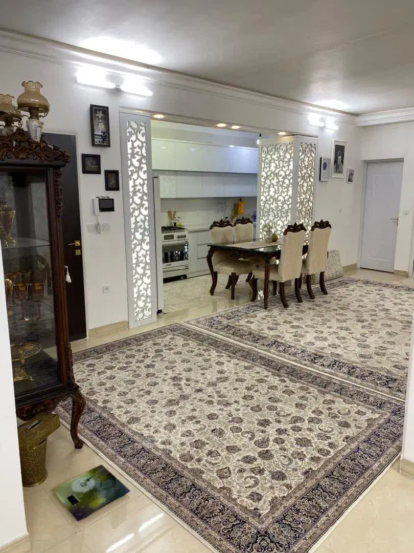 ویلایی دو طبقه