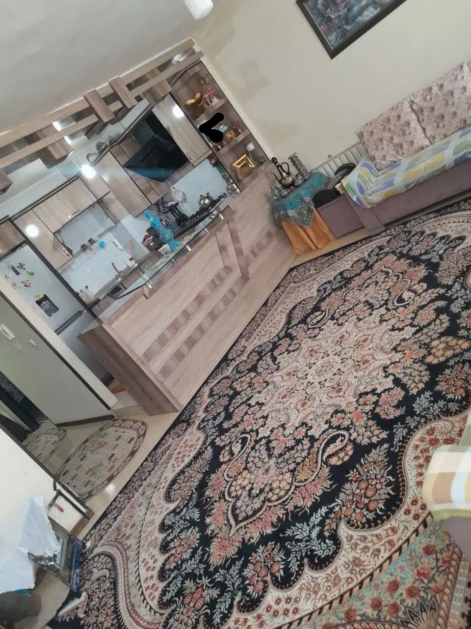 آپارتمان تمیز وزیبا مهرشهر ،نه دی