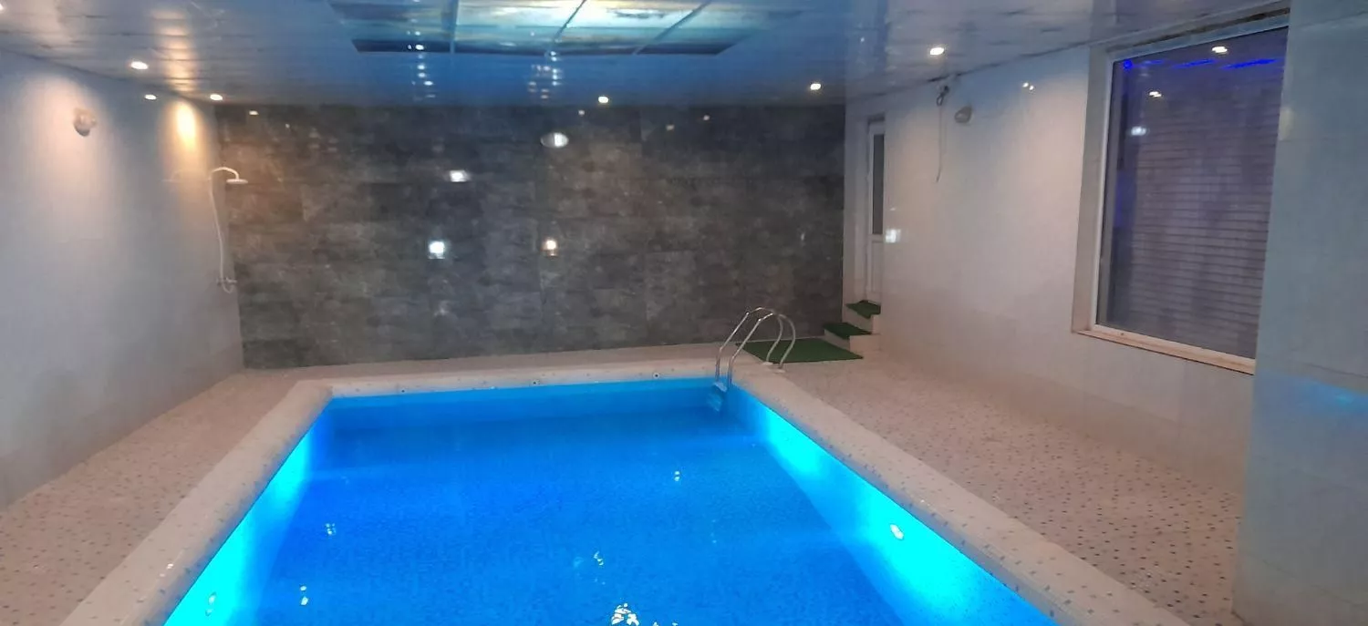 اجاره باغ استخر سرپوشیده آبگرم در شهریار.مالک هستم