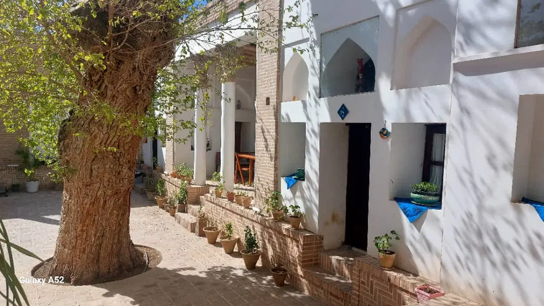 اقامتگاه سنتی عمارت اجلال تفرش