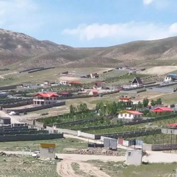 زمین در بهترین جای ابسرد دشت دوم