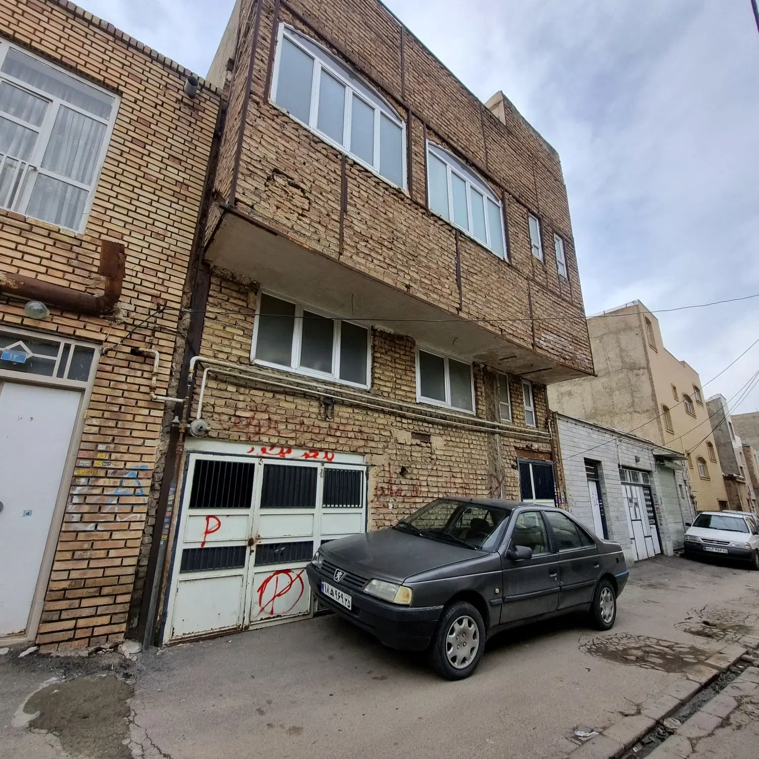 تمام رهن پارکینگ یکه دکان سه راه بهشتی