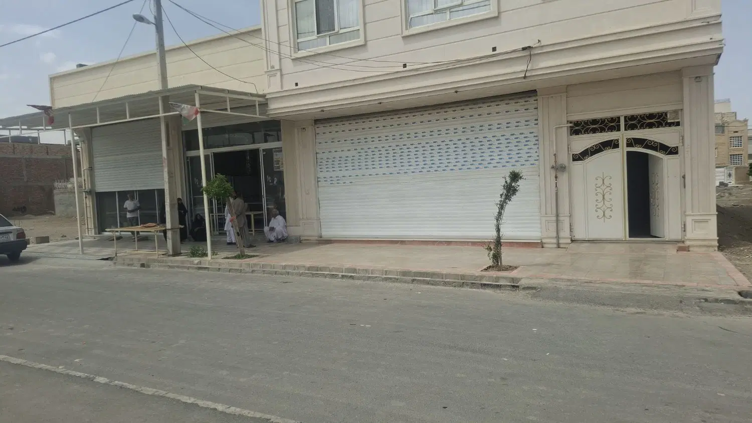 اجاره مفازه تجاری ۱۰۰ متری برای افق کوروش غدیرشهر