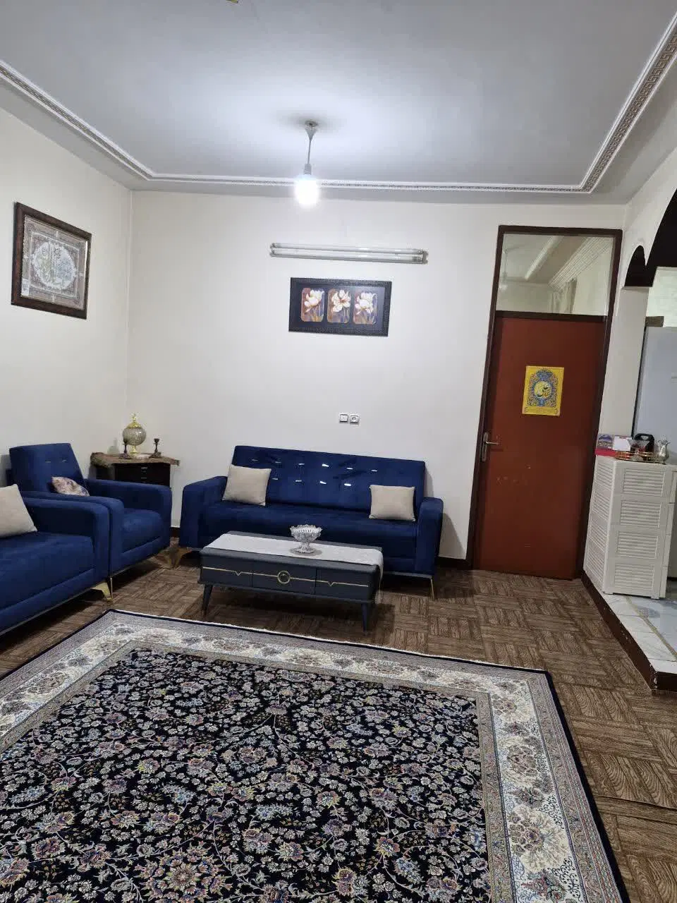 یک واحد خانه در مرکز شهر فروش