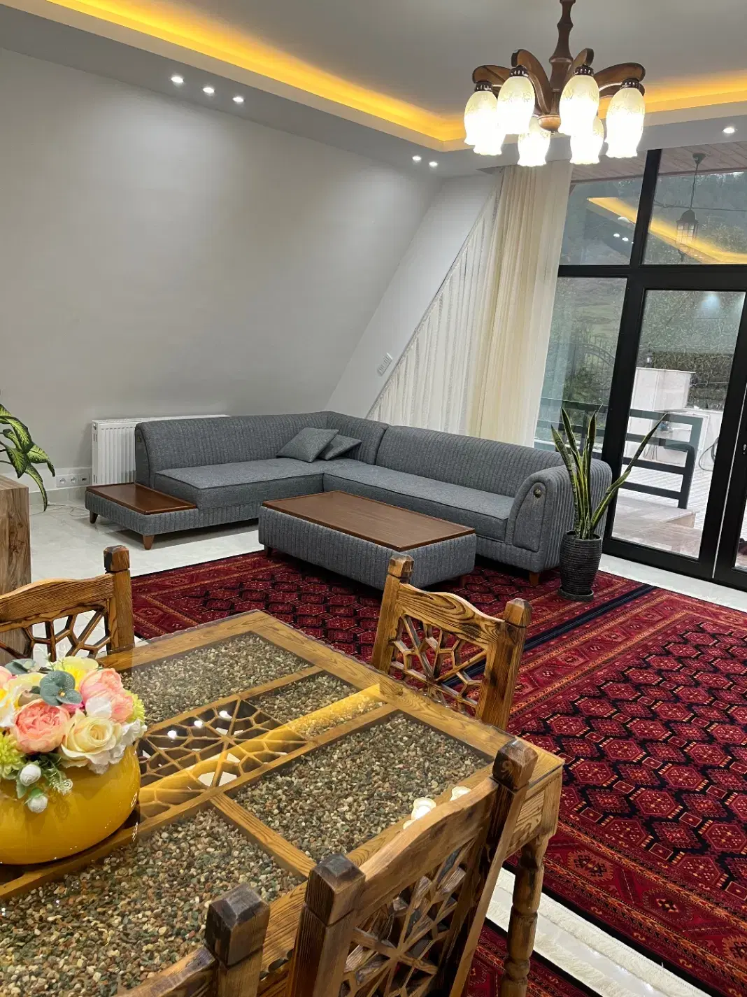 ویلای سوئیسی شیک و تمیز(مالک هستم)