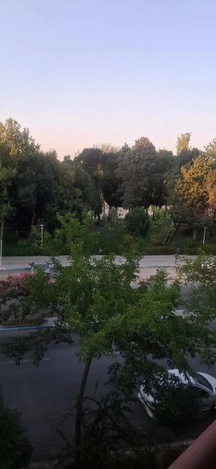 آپارتمان پلاک اول رودخانه در بلوار آیینه خانه