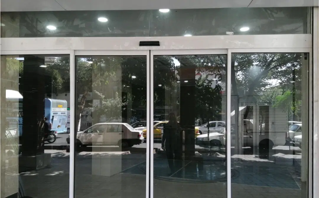مغازه ۶۰ متری سیمتری نیروهوایی