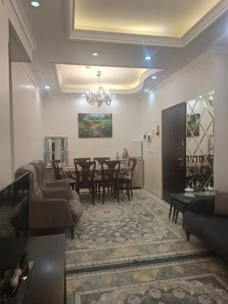68 متر 2 خواب طبقه اول فول 12ساله شهران