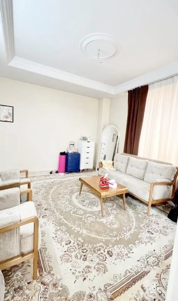 ۴۴ متر شیک _ آسانسور_ انباری _ چسب به مترو
