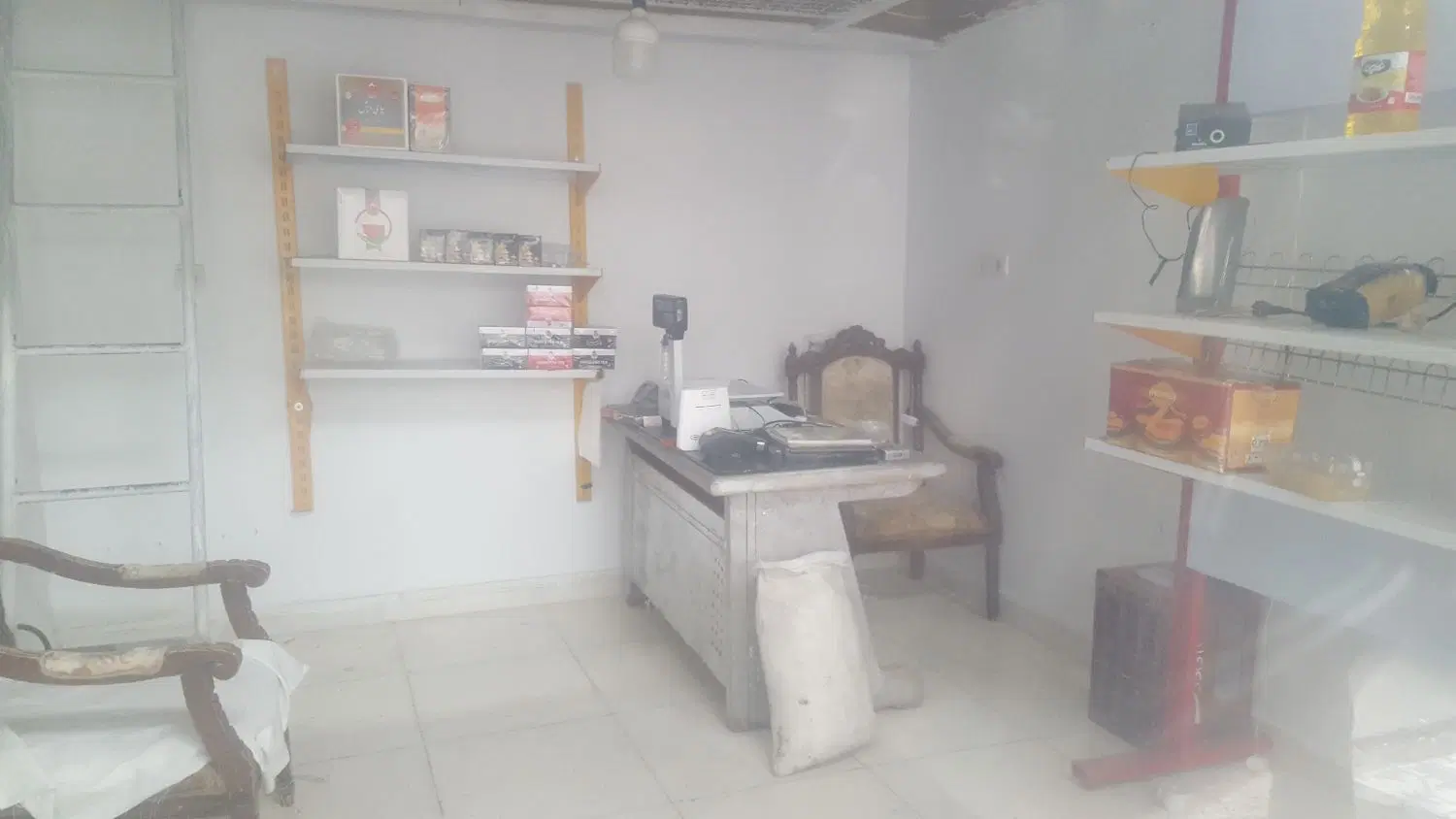 رهن مغازه حاشیه ۲۰ متری
