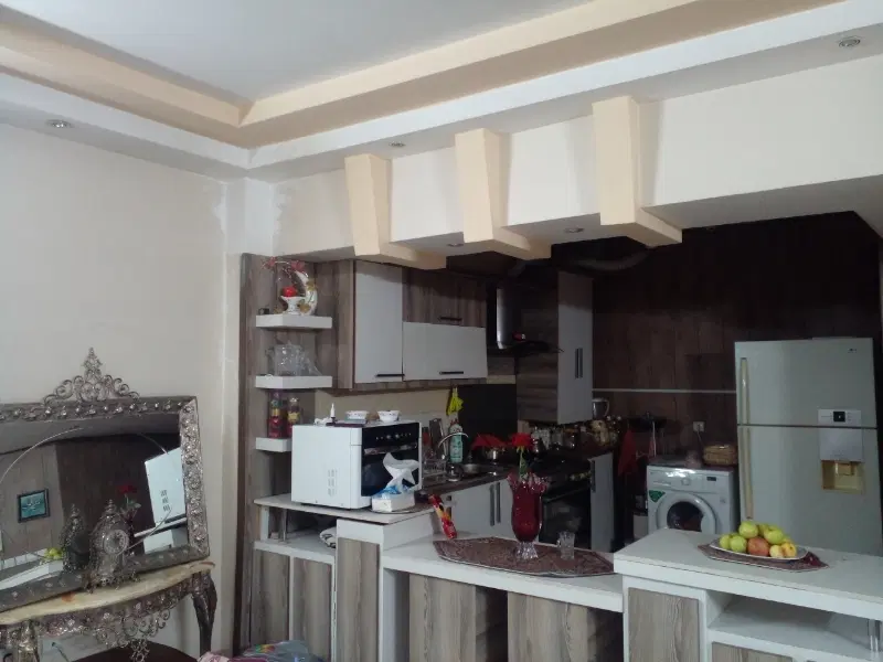 آپارتمان ۹۰ متری با پارکینگ و آسانسور بسیار شیک