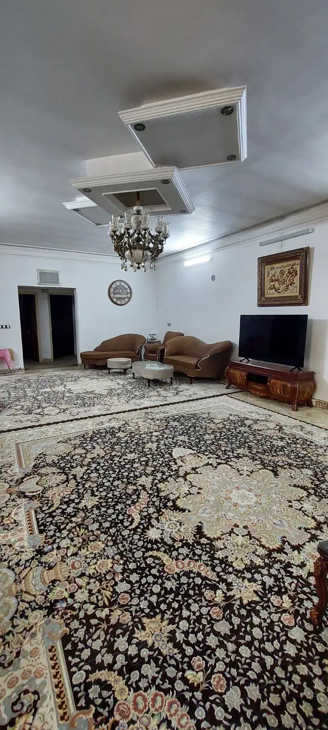 خانه ویلایی ۲۲۰ متری