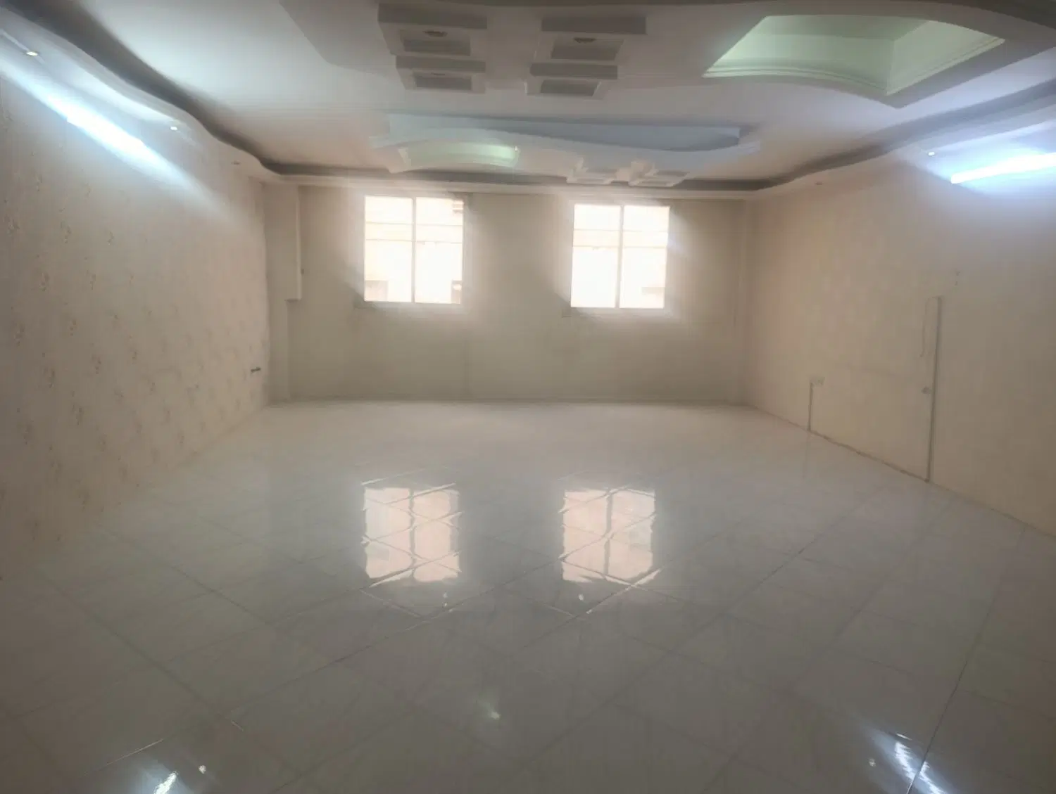 ۱۴۰متری طبقه سوم تک واحدی